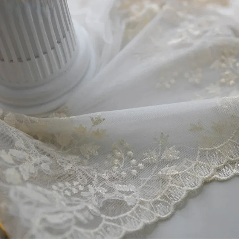 Cortina de Renda com Bordado Vazado para Sala e Quarto Laresia